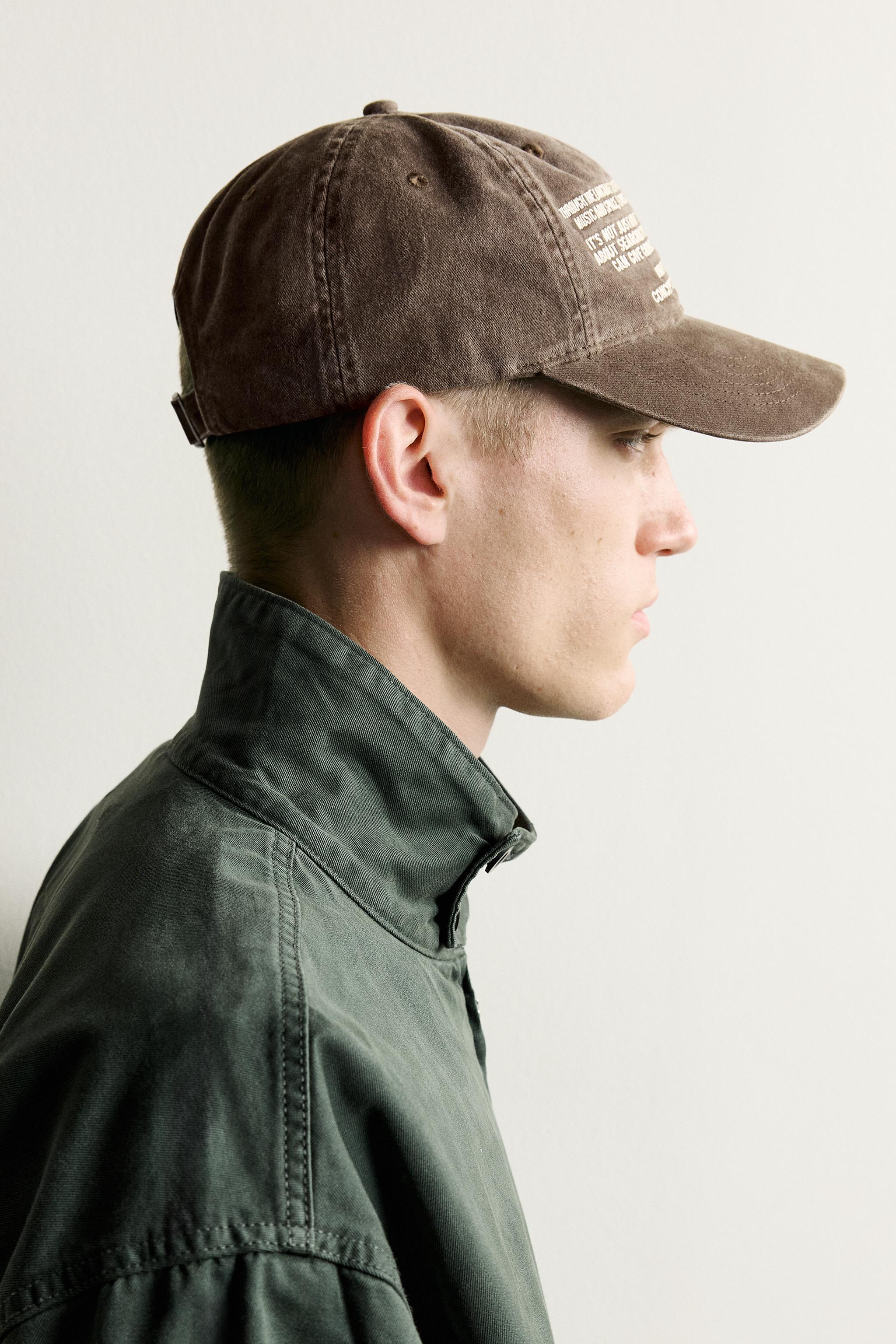 CASQUETTE DÉLAVÉE À INSCRIPTION BRODÉE